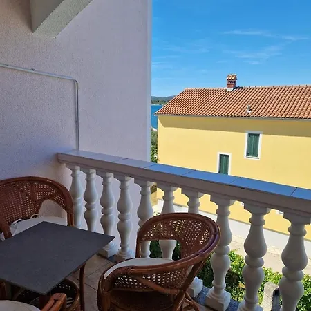 Lucia 3* Sveti Filip i Jakov